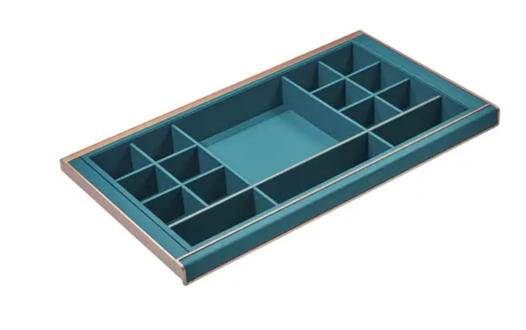Leather jewellery box