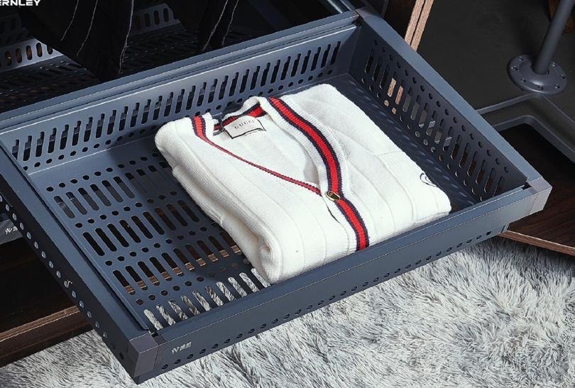 e7a48821-0915-4dbe-9c9f-0c5581ba1f08 Verona Adjustable Storage Basket WN004 - Image 1